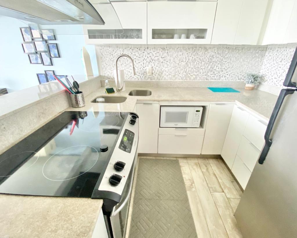 Kasa Brisa Marina Ocean View Balcony Beachfront San Juan Exteriör bild