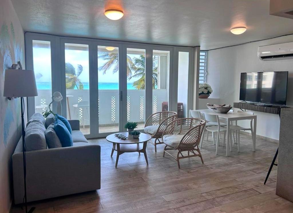 Kasa Brisa Marina Ocean View Balcony Beachfront San Juan Exteriör bild